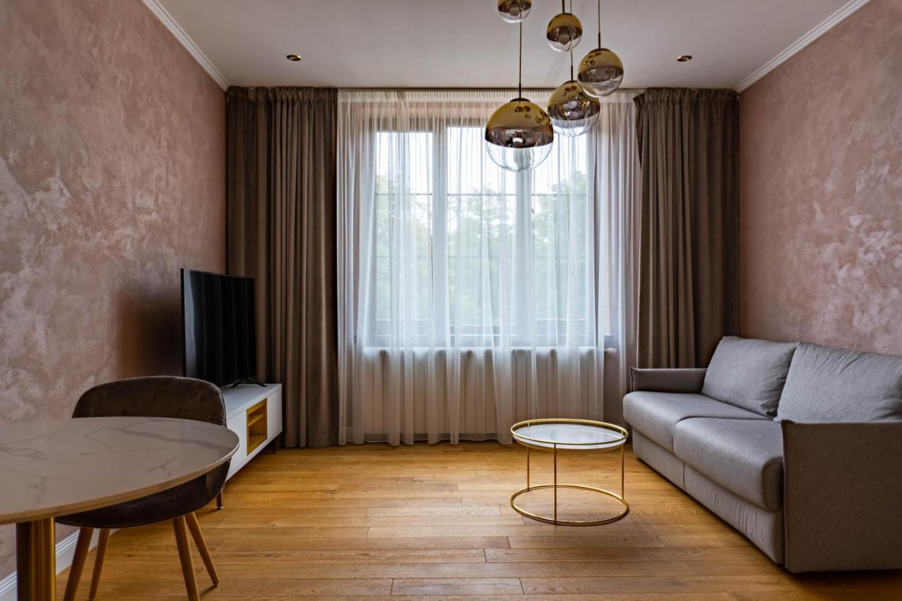 Rosso Aparthotel Michalovce Eksteriør bilde